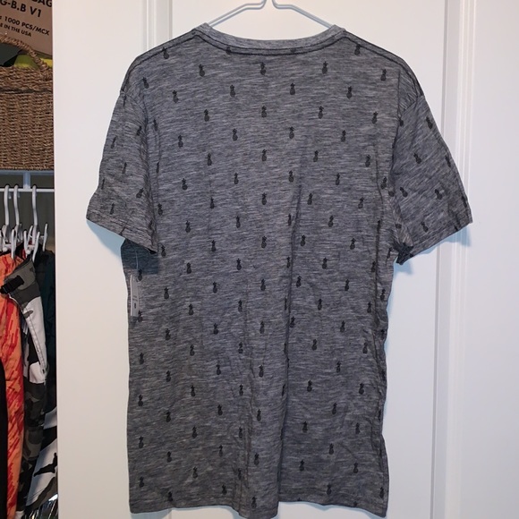 Urban Heritage Pineapple T Shirt NWT - Picture 4 of 4